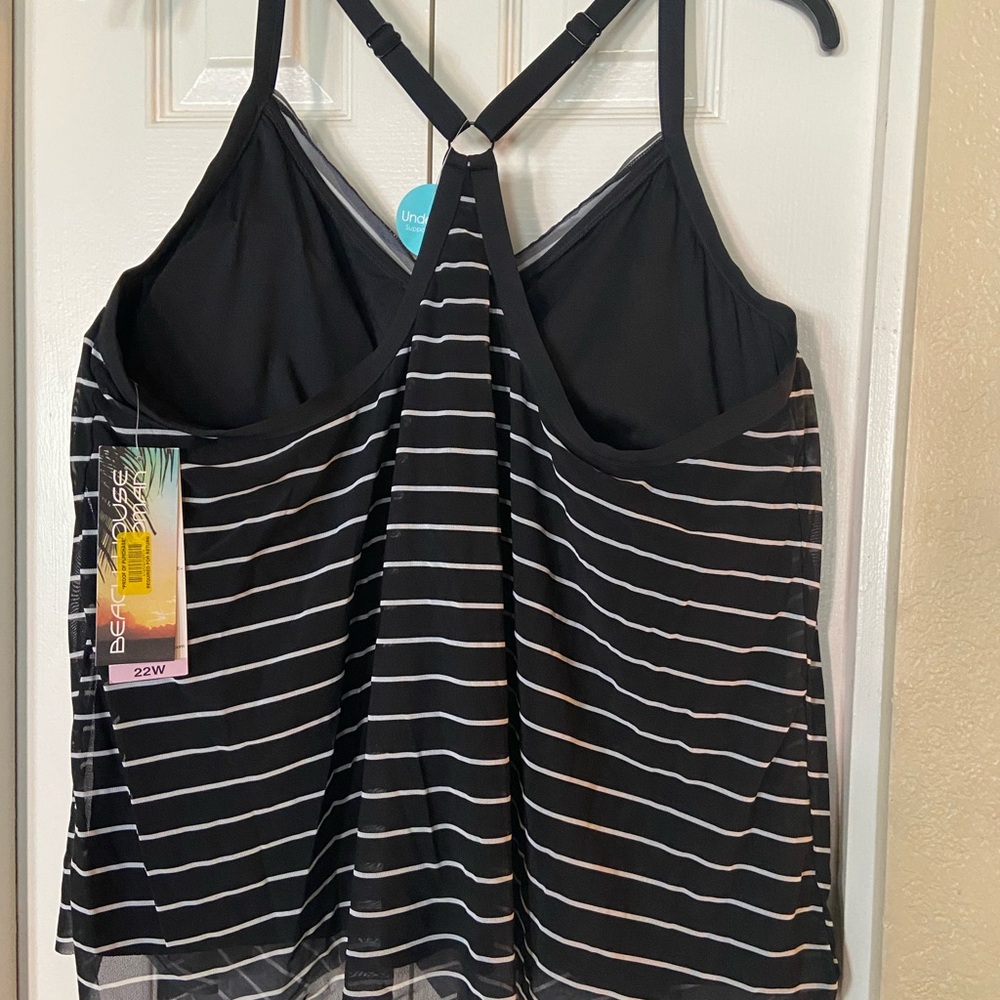 New PLUS SIZE 22W Bathing Suit Top - Picture 2 of 2